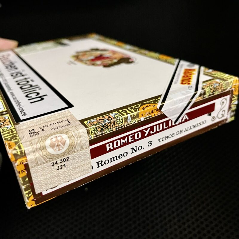 cigar-romeo-y-julieta-10-romeo-no-3-1645427045807-800x800